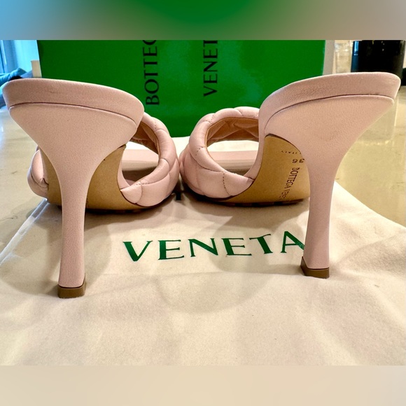 BOTTEGA VENETA | Padded Slip-On Mules - Picture 7 of 10